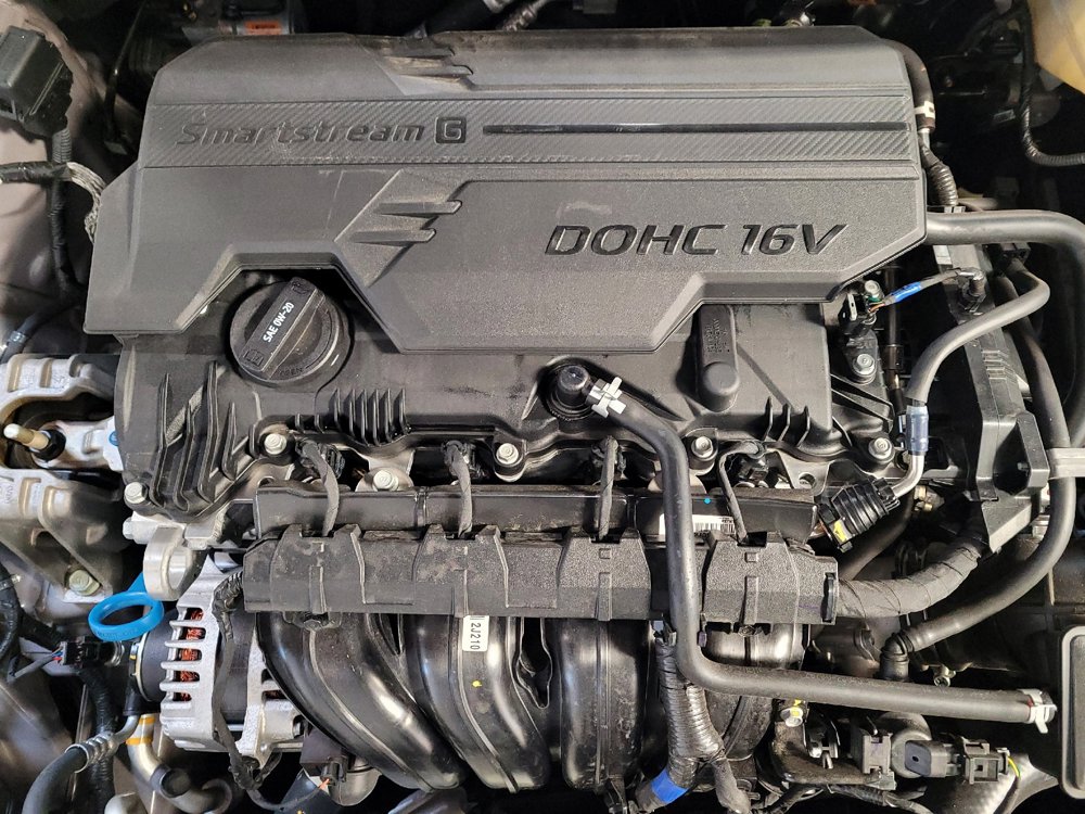 Used 2025 Hyundai Elantra SEL image 30