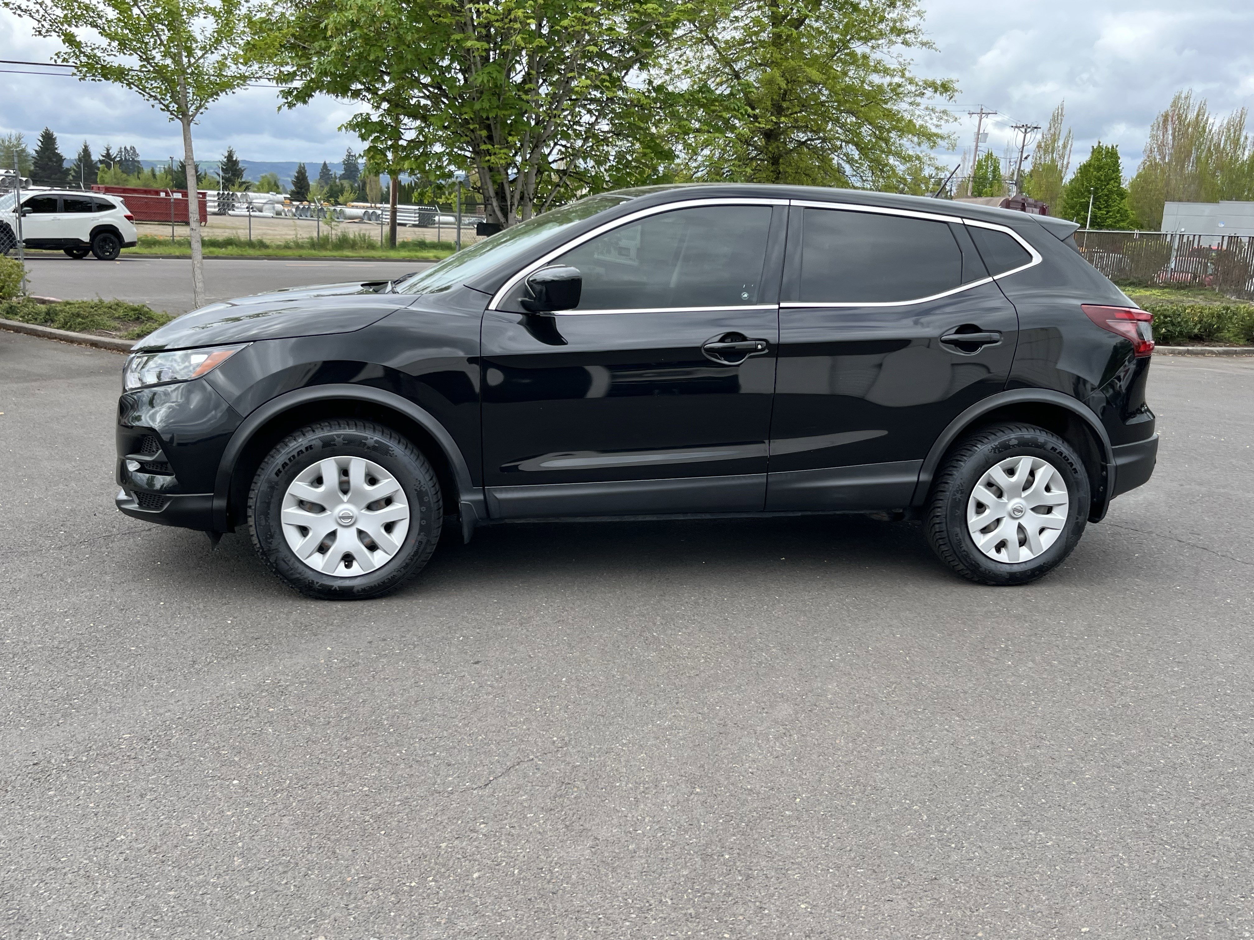 Used 2020 Nissan Rogue Sport S FWD image 2