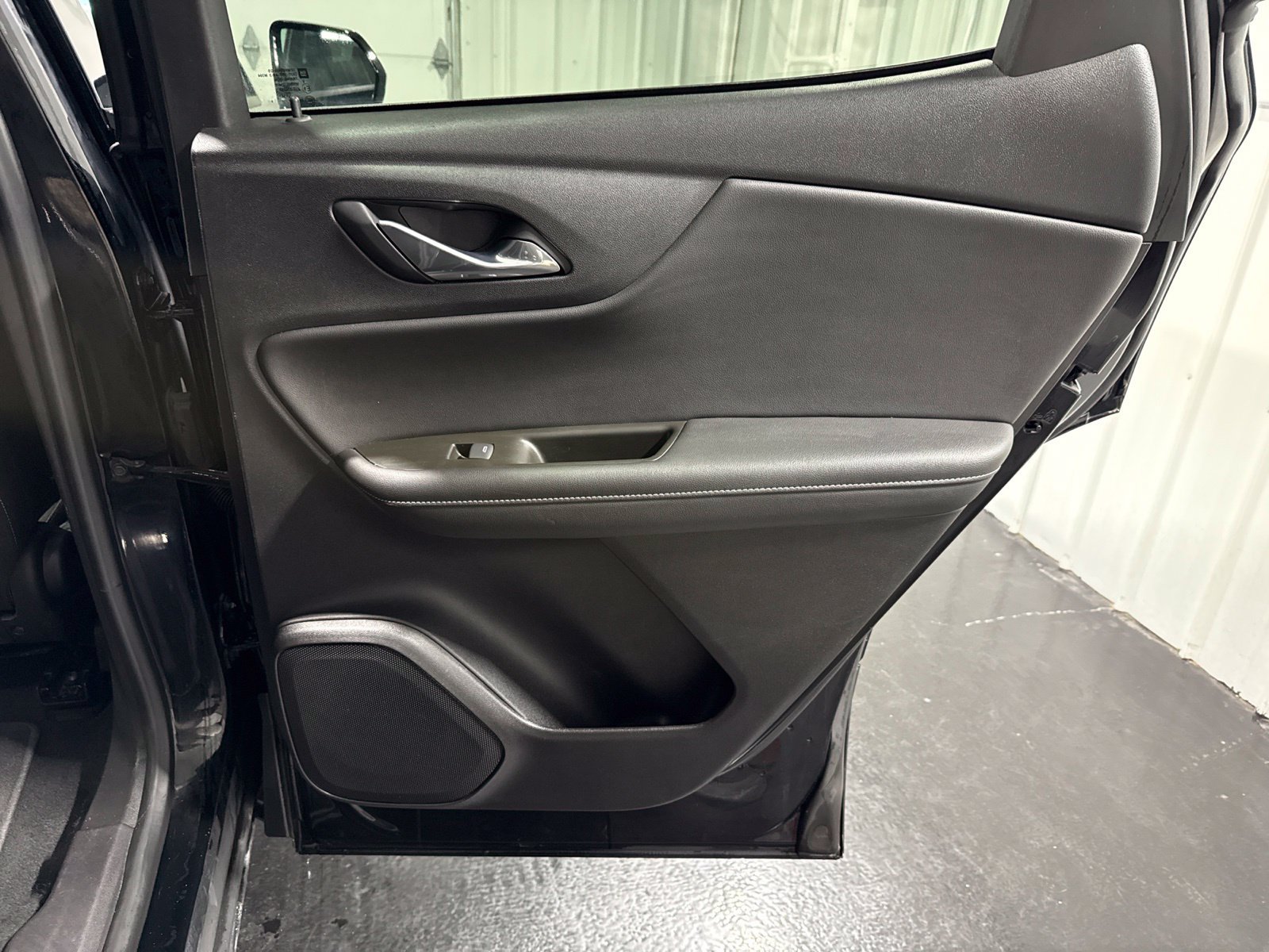 Used 2025 Chevrolet Blazer LT AWD/4WD image 15