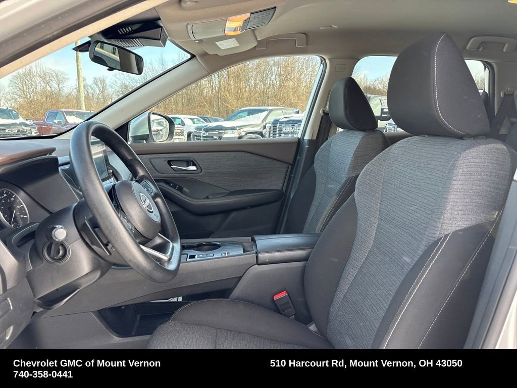 Used 2023 Nissan Rogue SV image 10