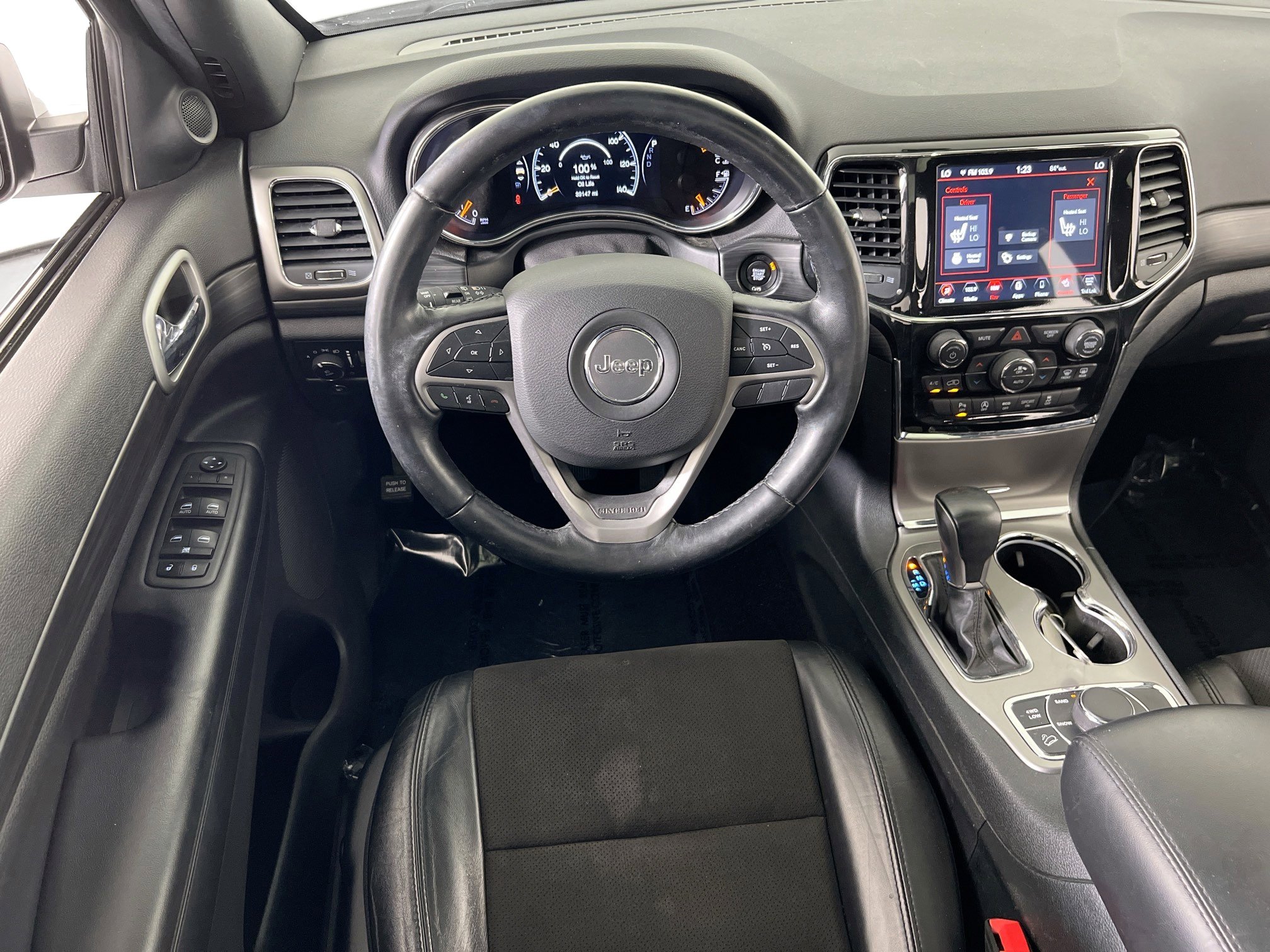 Used 2022 Jeep Grand Cherokee Laredo X image 23