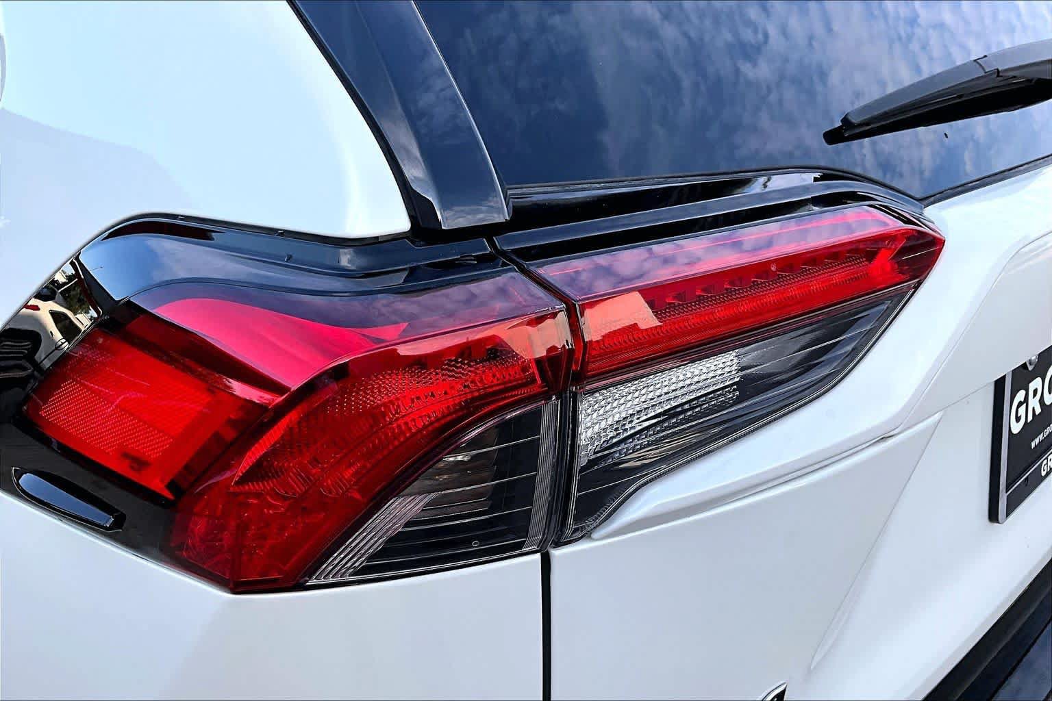Used 2022 Toyota RAV4 SE AWD/4WD image 27