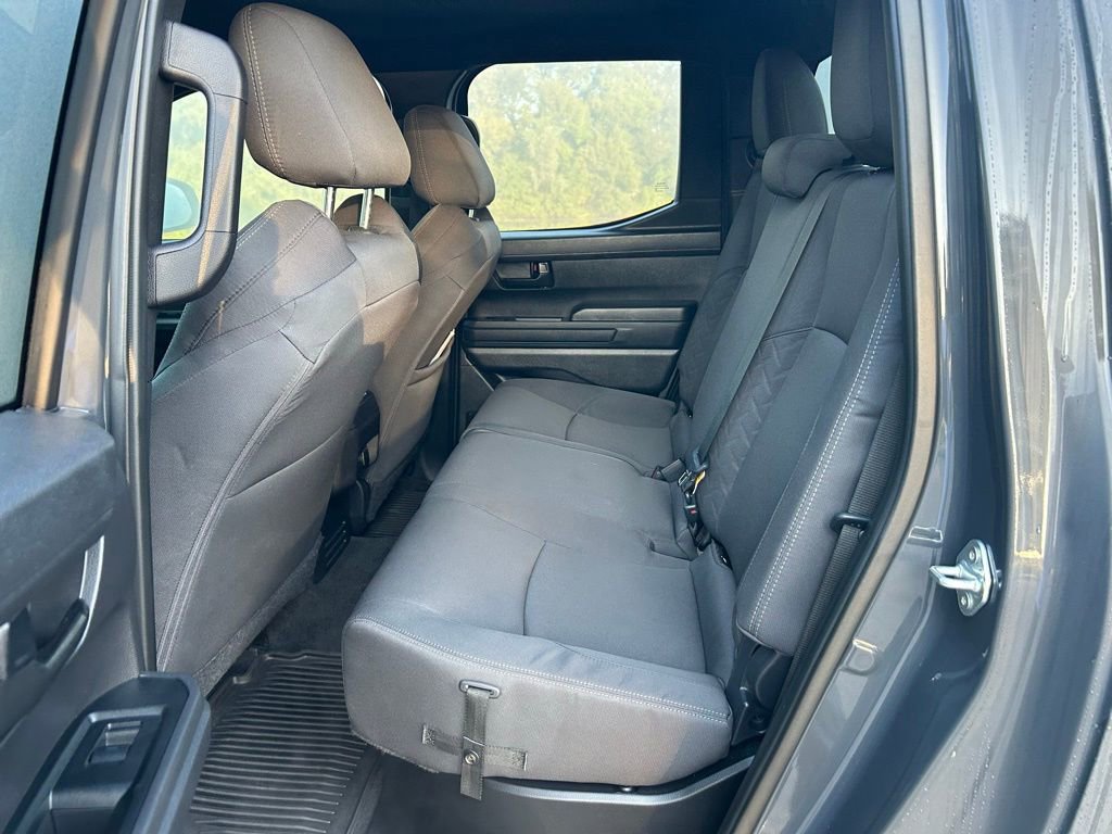 Certified 2025 Toyota Tacoma SR5 AWD/4WD image 13