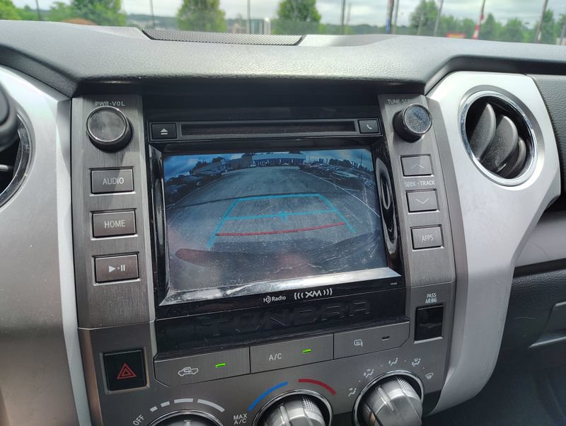 Used 2018 Toyota Tundra SR5 AWD/4WD image 15