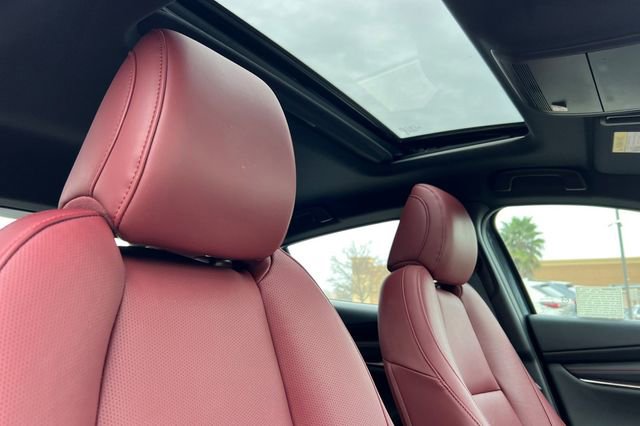 Certified 2025 MAZDA MAZDA3 Carbon image 18