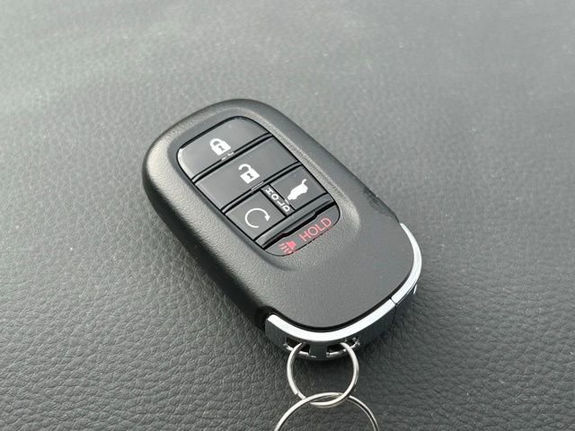 Used 2025 Honda Pilot Elite image 17