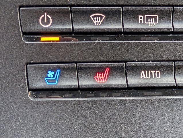 Used 2019 Lincoln Nautilus Reserve image 21