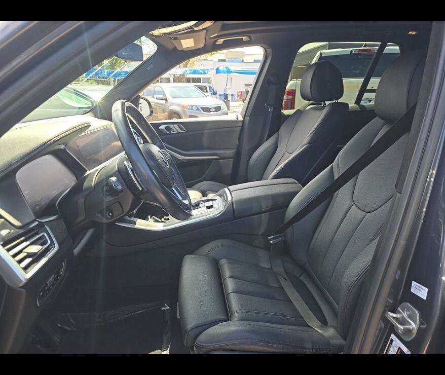Used 2021 BMW X5 sDrive40i w/ Premium Package RWD image 3