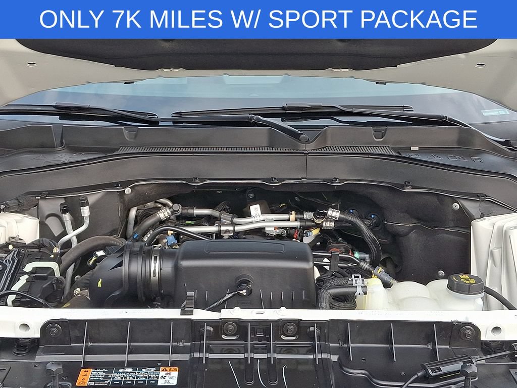 Used 2024 Ford Explorer XLT w/ Equipment Group 202A AWD/4WD image 28