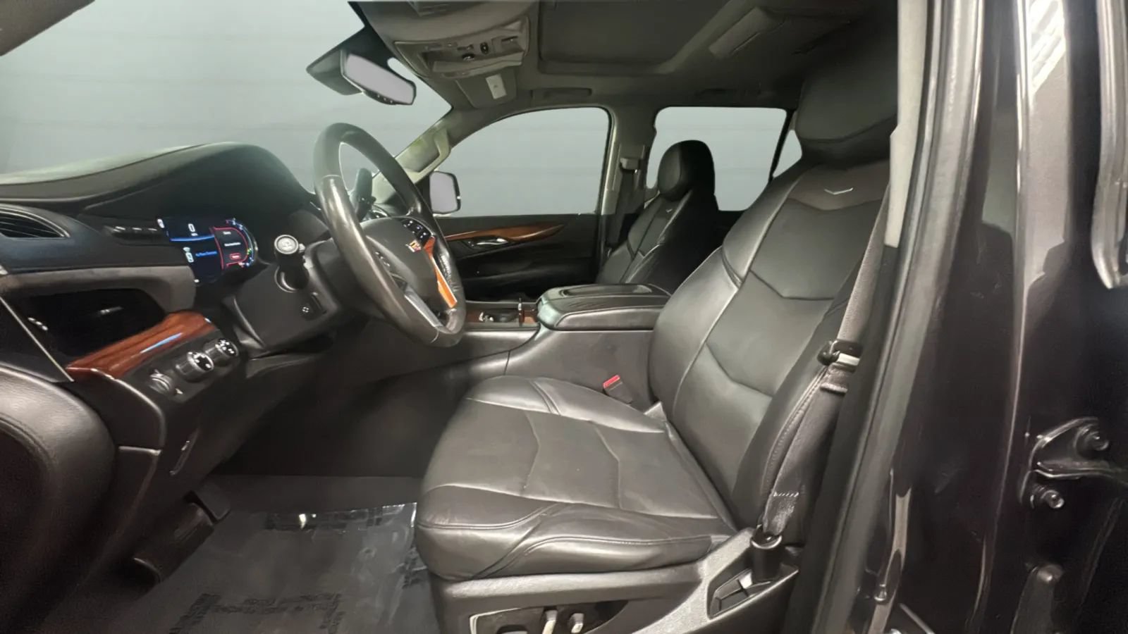 Used 2016 Cadillac Escalade Premium AWD/4WD image 21