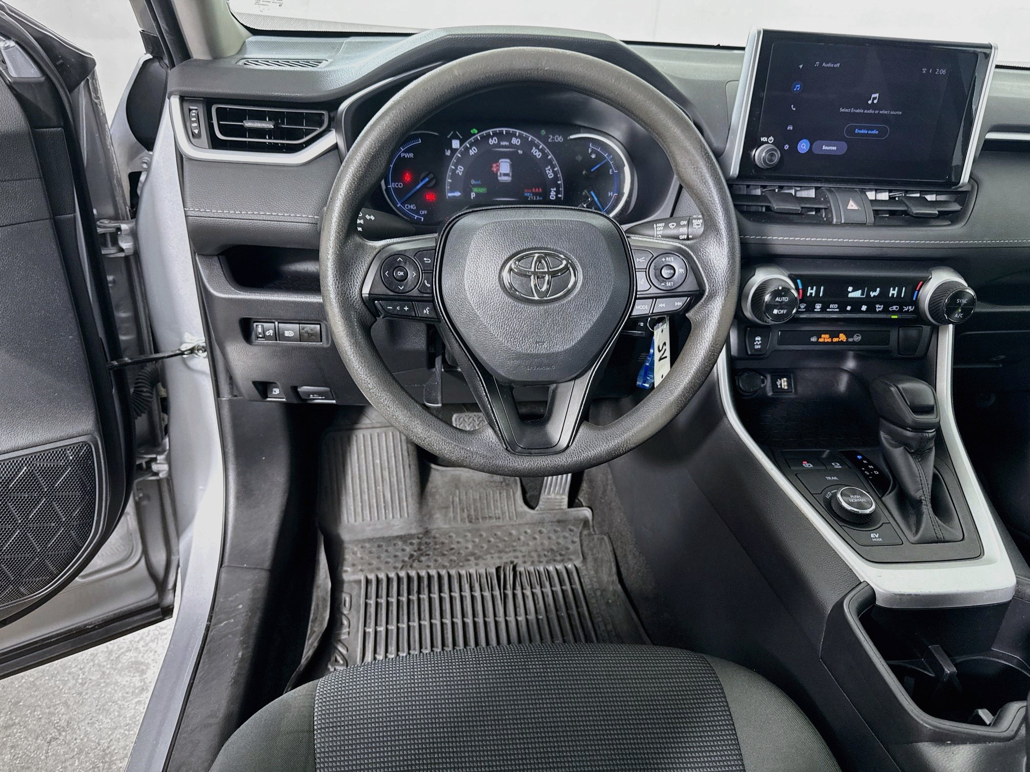 Certified 2024 Toyota RAV4 LE AWD/4WD image 19