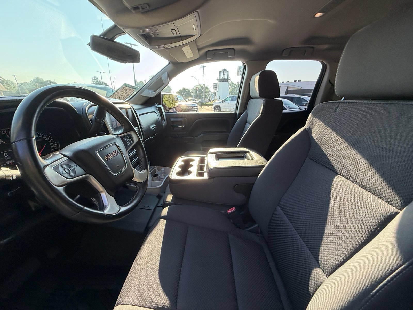 Used 2018 GMC Sierra 1500 SLE w/ SLE Value Package AWD/4WD image 4