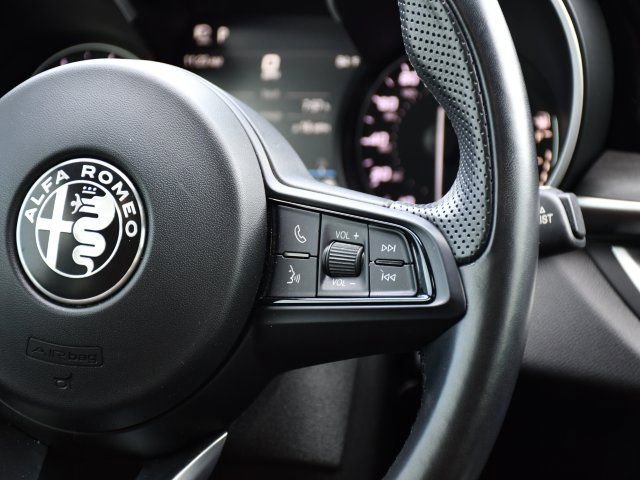 Used 2022 Alfa Romeo Stelvio Ti image 31