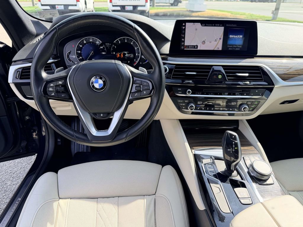 Used 2019 BMW 540i xDrive image 2