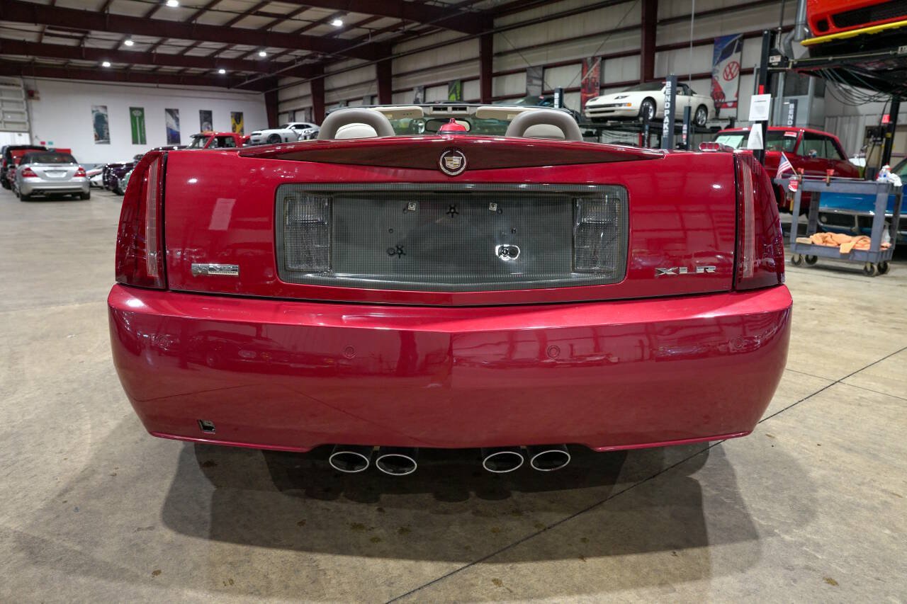 Used 2005 Cadillac XLR RWD image 7