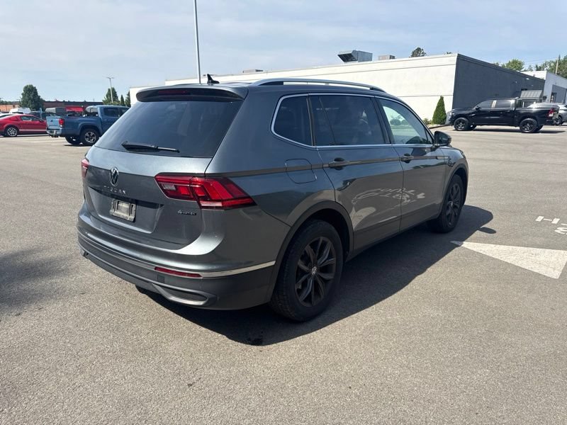 Used 2024 Volkswagen Tiguan SE AWD/4WD image 14