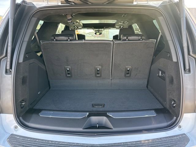 Used 2026 Cadillac Escalade Platinum Sport w/ LPO, ONYX Package image 11