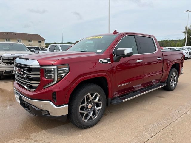 Used 2022 GMC Sierra 1500 SLT w/ SLT Premium Plus Package AWD/4WD image 7