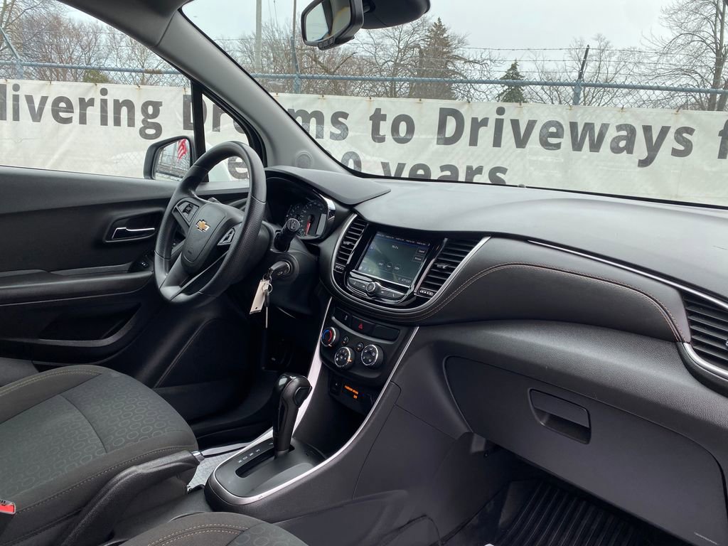 Used 2020 Chevrolet Trax LS w/ Tint and Cruise Package FWD image 17