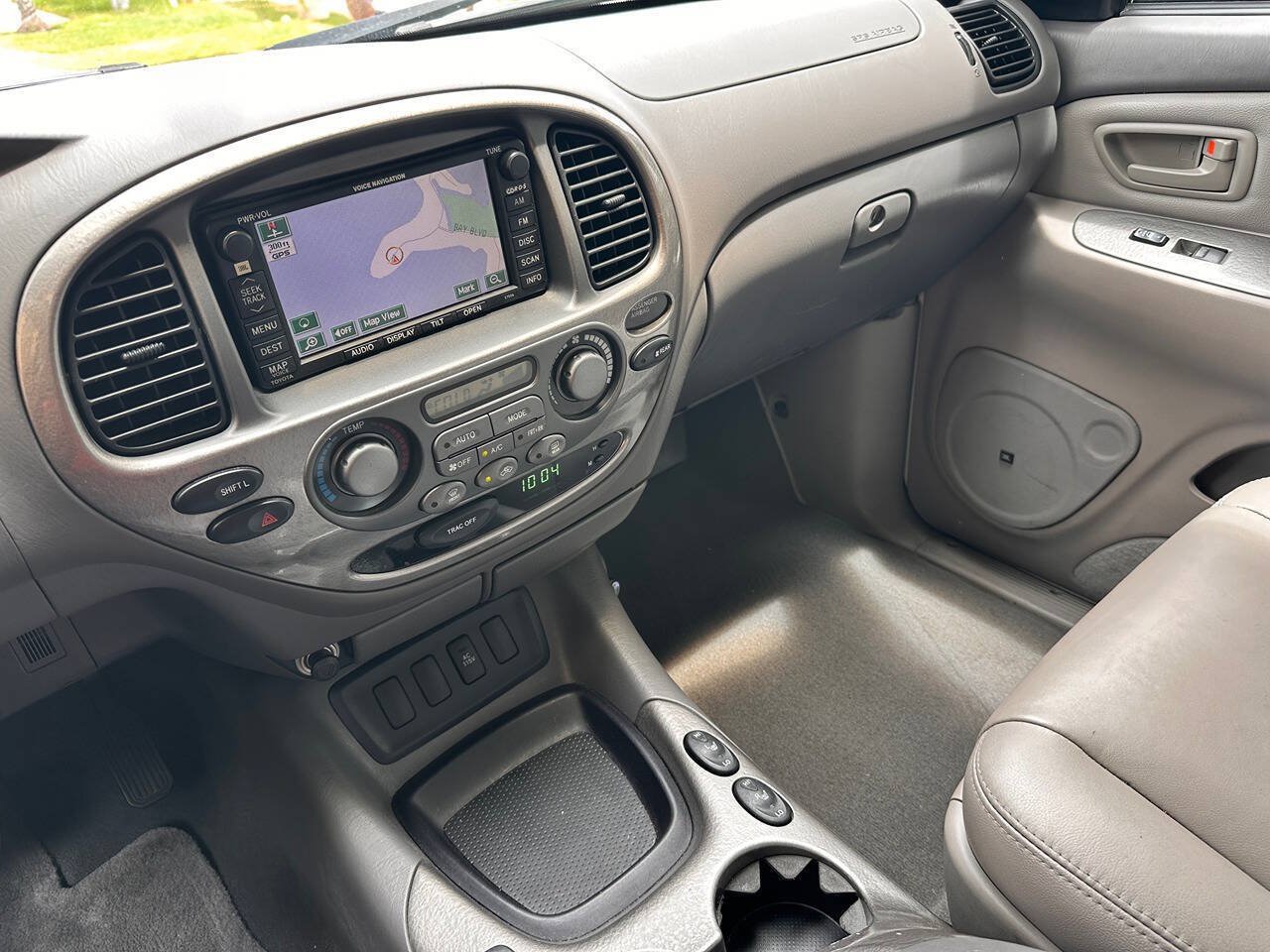 Used 2007 Toyota Sequoia Limited RWD image 18