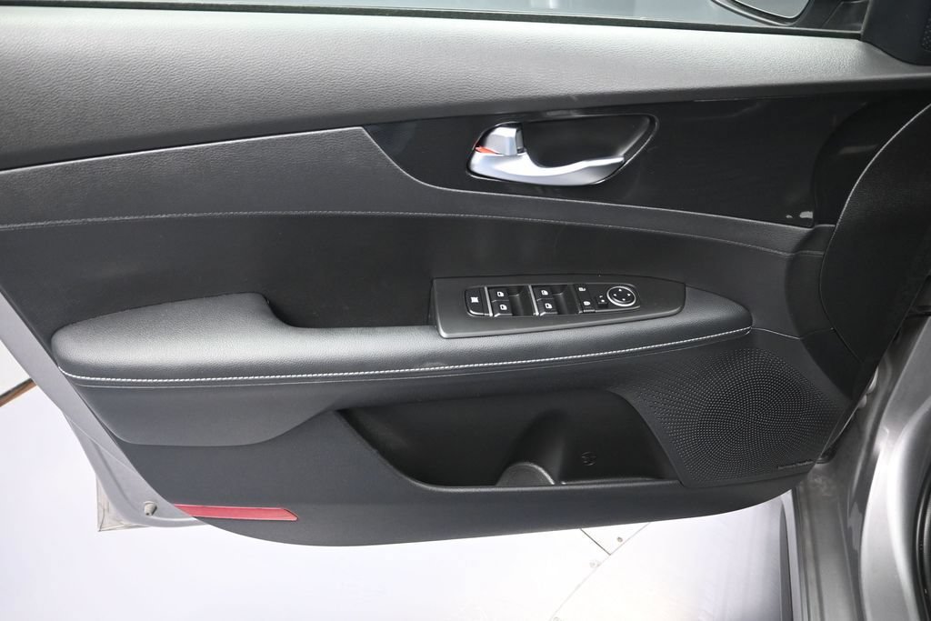 Certified 2023 Kia Forte GT-Line w/ GT-Line Premium Package FWD image 9