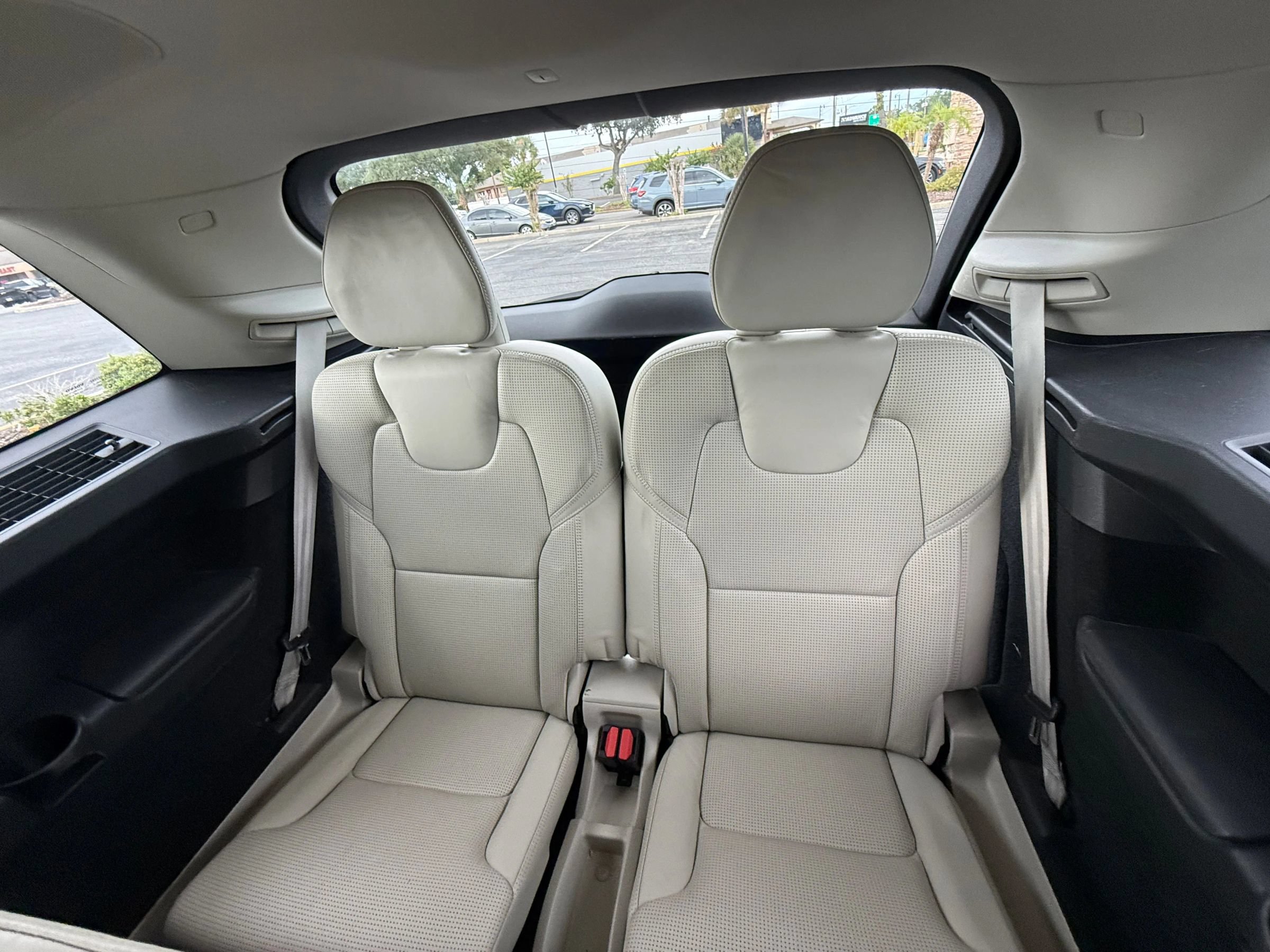 Used 2017 Volvo XC90 T8 Inscription w/ Vision Package AWD/4WD image 15