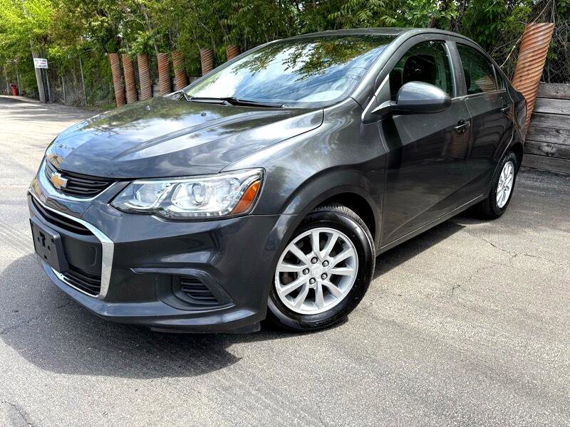 Used 2020 Chevrolet Sonic LT image 2