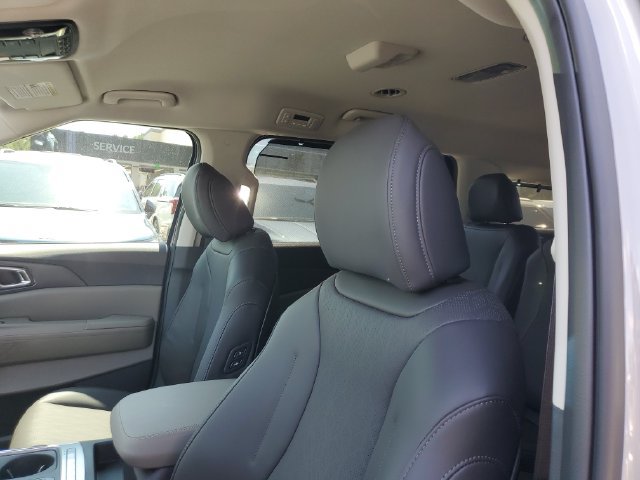 New 2026 Kia Carnival EX FWD image 23