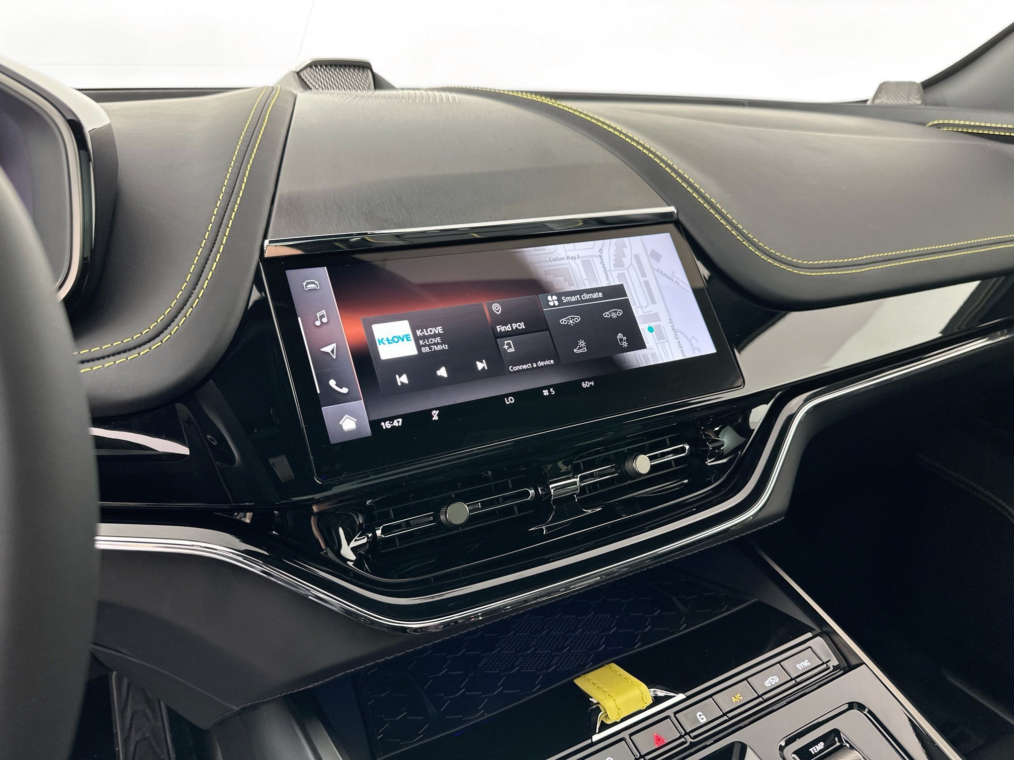 New 2026 Aston Martin DBX 707 AWD/4WD image 12