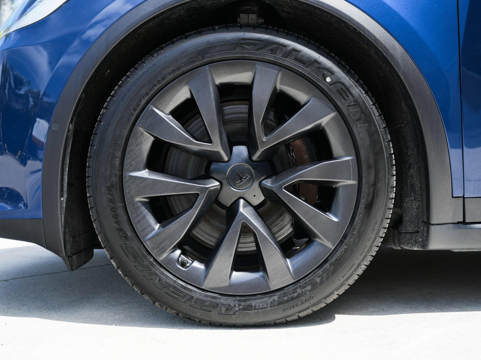 Used 2022 Tesla Model X AWD/4WD image 32