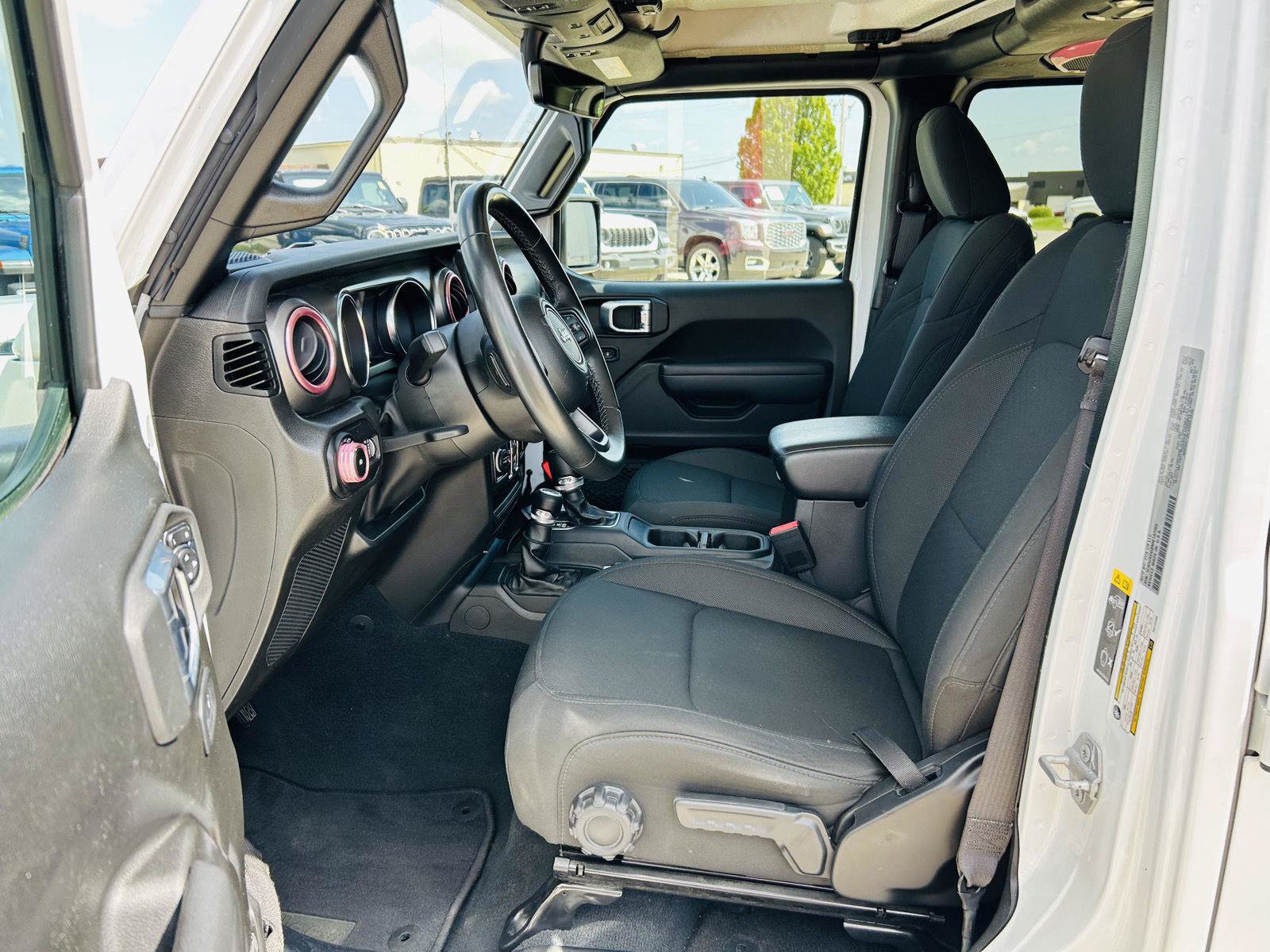 Used 2022 Jeep Wrangler Unlimited Sport AWD/4WD image 3