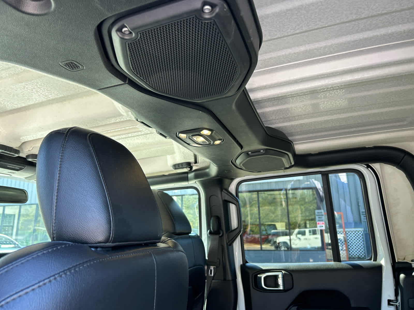 Used 2021 Jeep Gladiator Sport image 45