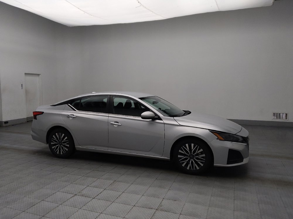 Used 2023 Nissan Altima 2.5 SV image 11