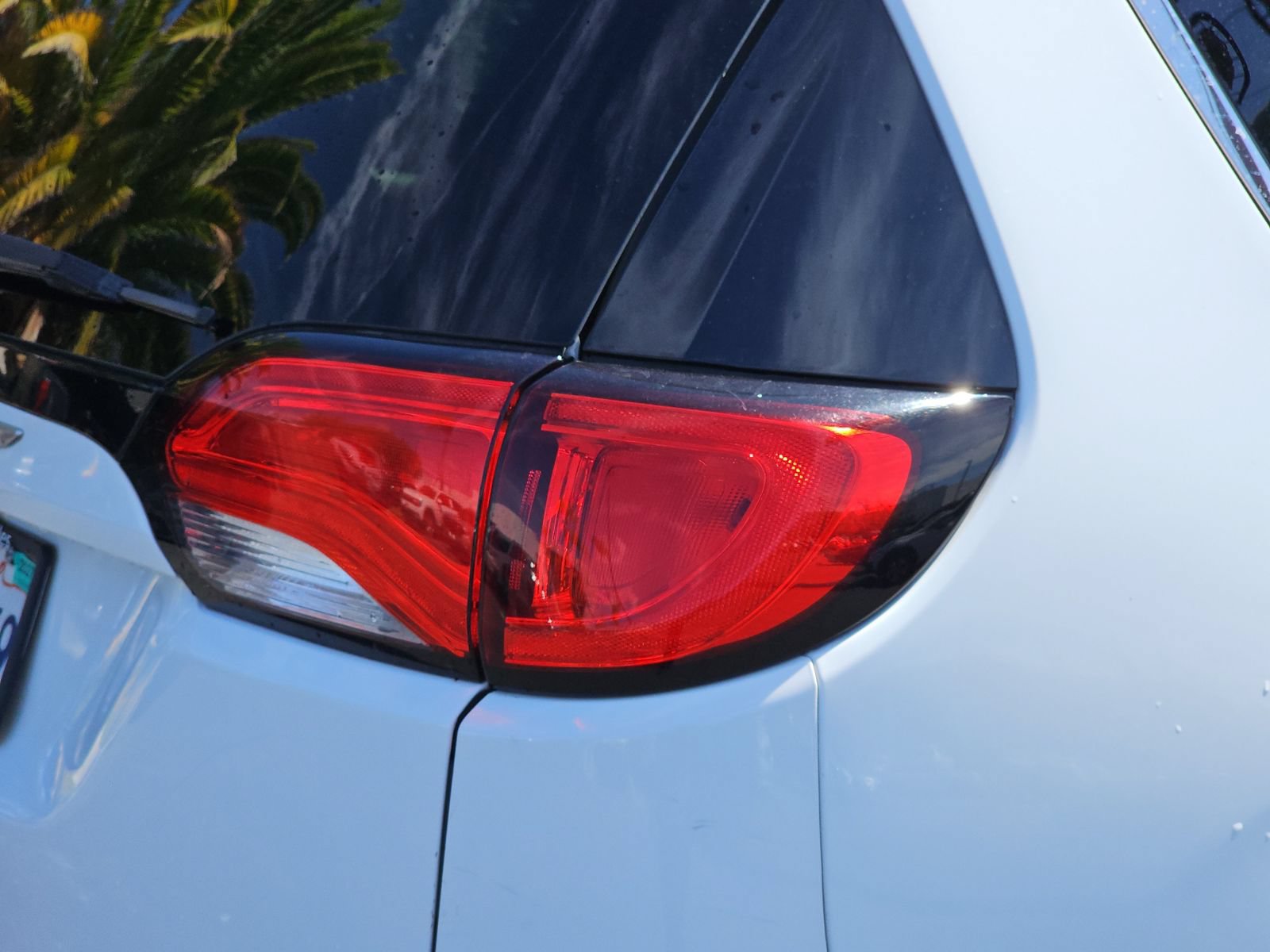 Used 2019 Chrysler Pacifica LX w/ Tire & Wheel Group FWD image 11