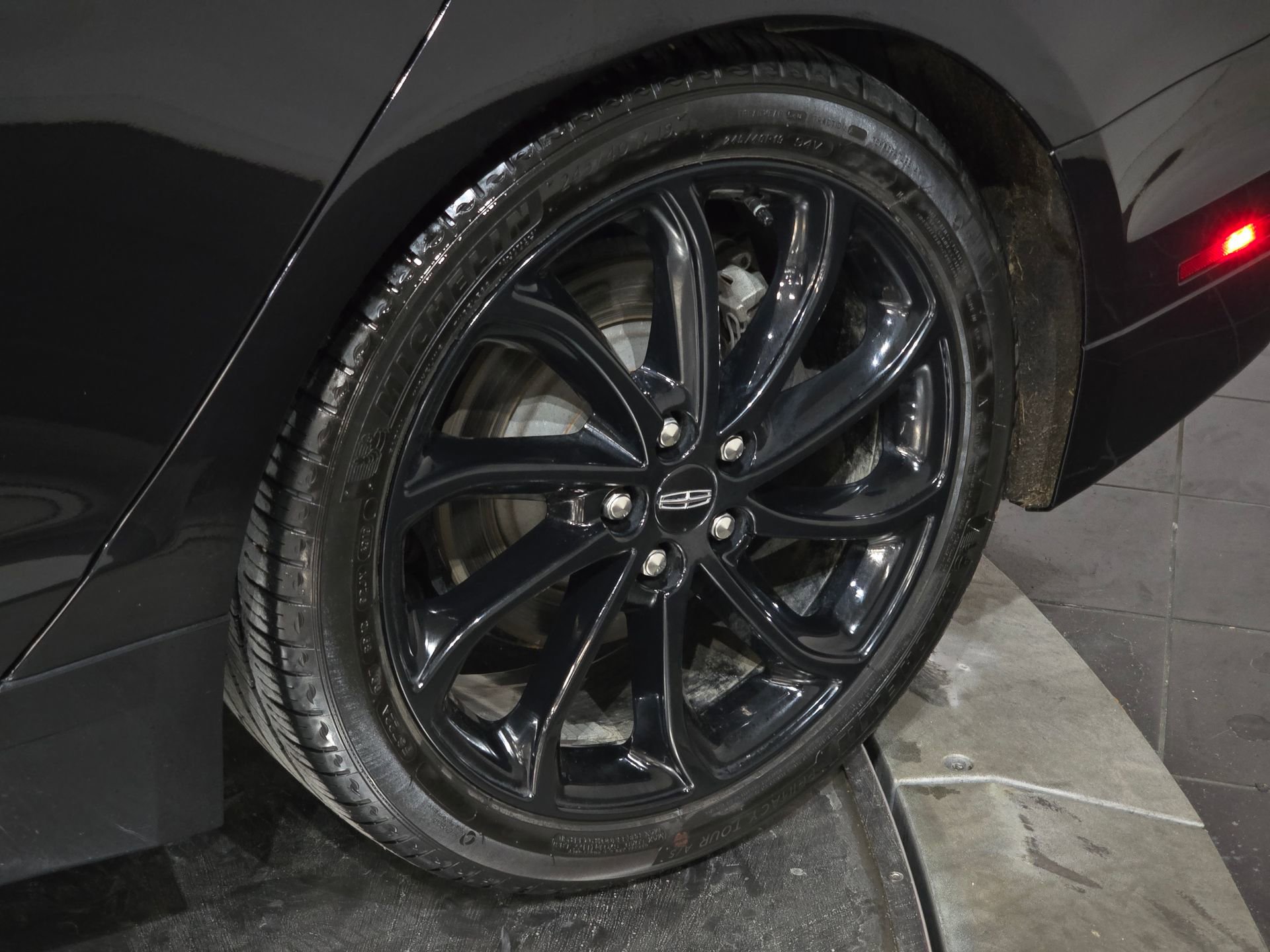 Used 2020 Lincoln MKZ Reserve w/ Luxury Package image 16