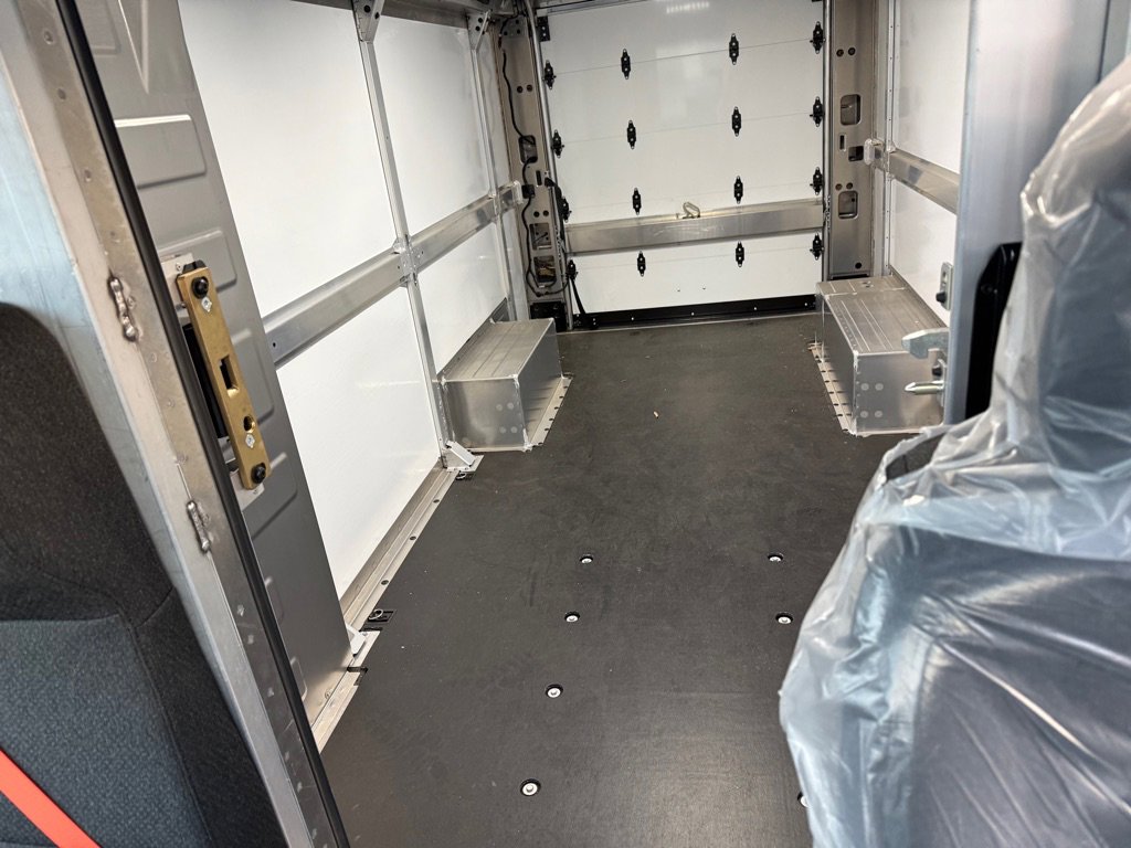 Used 2024 Chevrolet Brightdrop 600 w/ Battery Pack, Max Range image 15