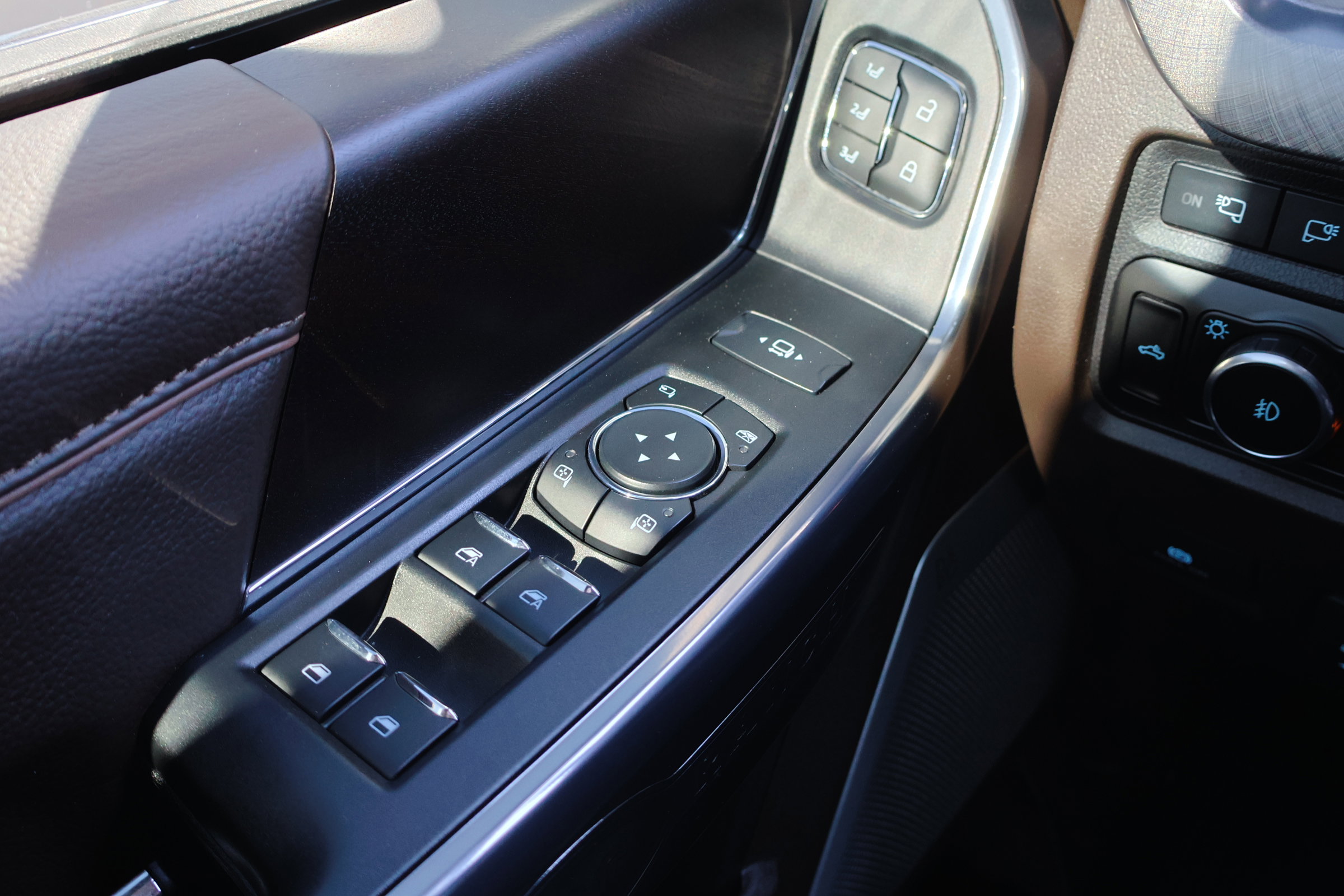 Certified 2024 Ford F350 King Ranch w/ Chrome Package image 19