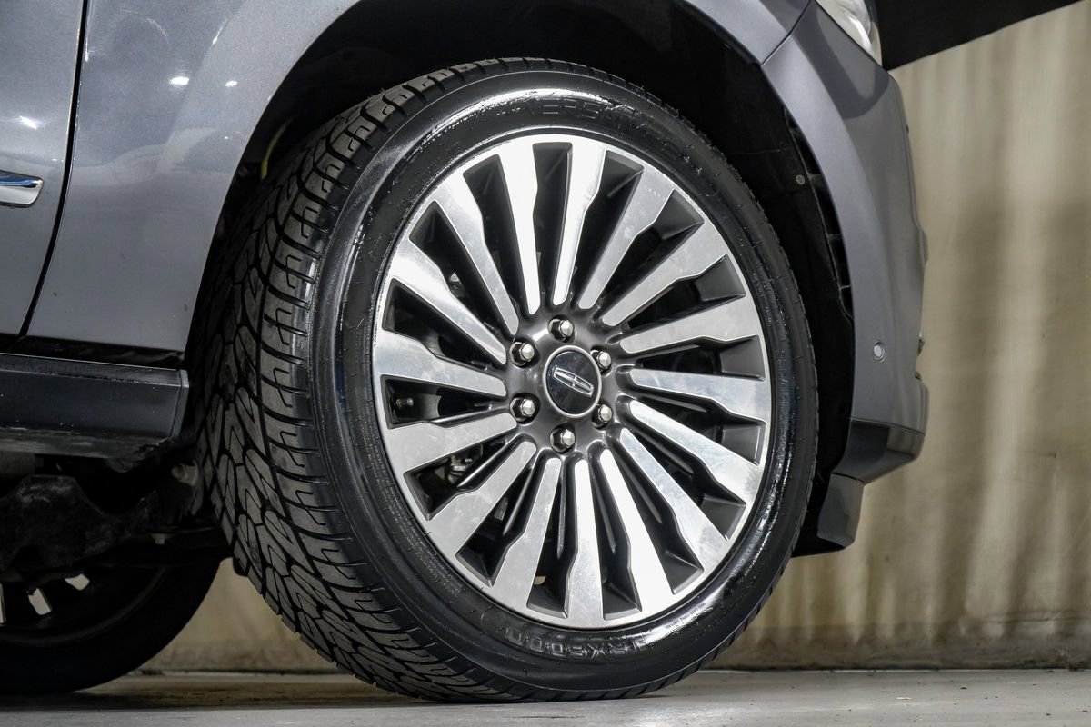 Used 2021 Lincoln Navigator L Reserve w/ Luxury Package image 52