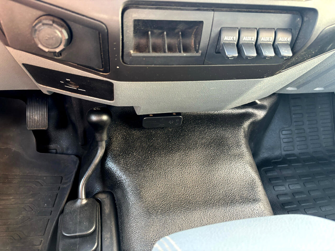 Used 2015 Ford F550 4x4 Regular Cab Super Duty image 34