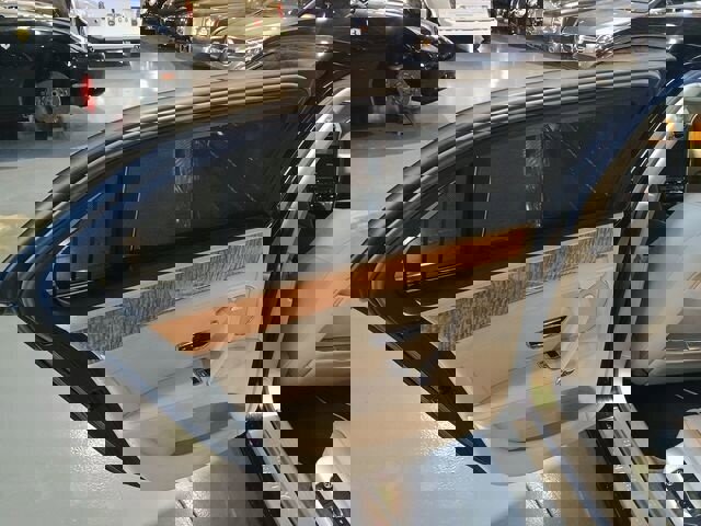 Used 2015 Bentley Flying Spur V8 image 12