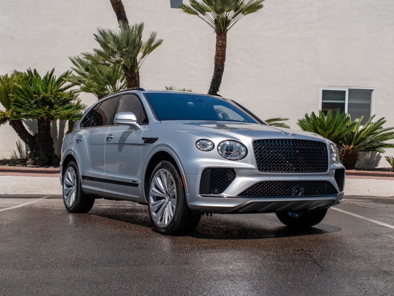 Used 2024 Bentley Bentayga image 36