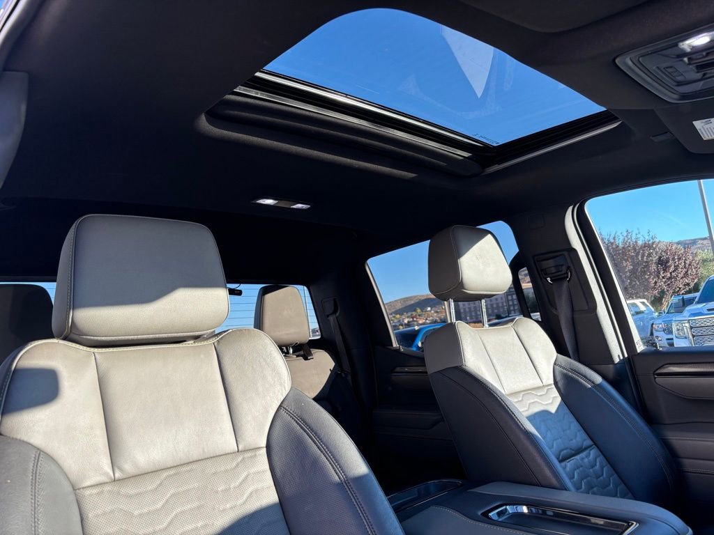 Used 2022 Chevrolet Silverado 1500 ZR2 w/ Technology Package image 38