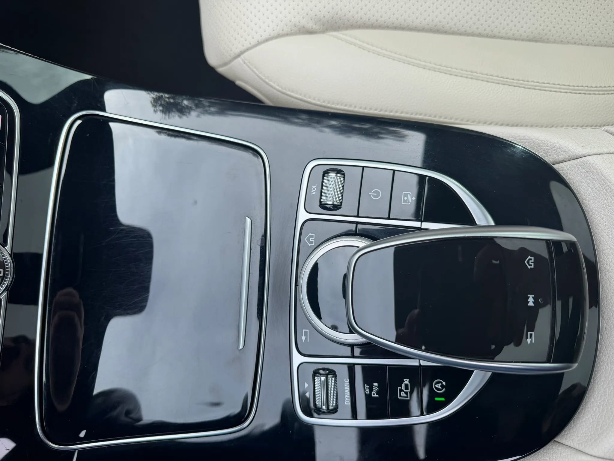 Used 2017 Mercedes-Benz E 300 image 31