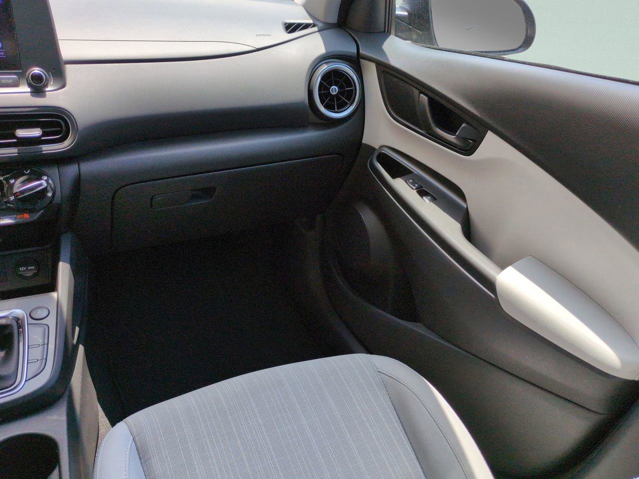 Used 2022 Hyundai Kona SEL AWD/4WD image 23