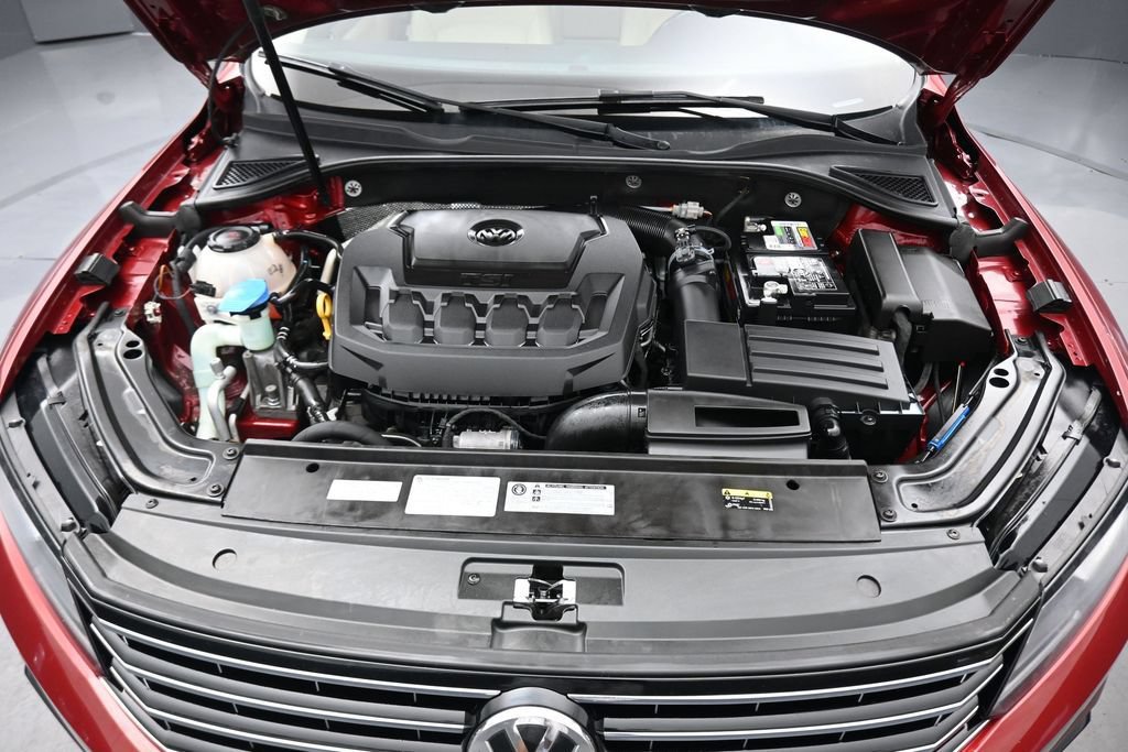 Used 2019 Volkswagen Passat 2.0T Wolfsburg w/ Wheels & Sunroof Package FWD image 48