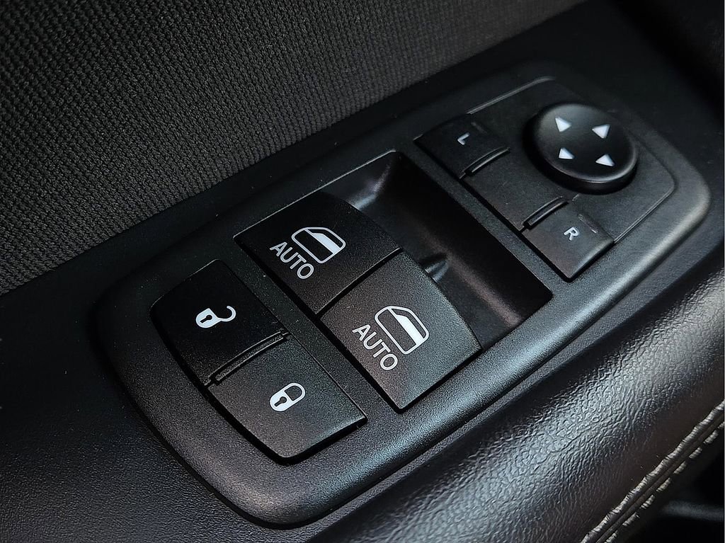 Used 2021 Dodge Challenger R/T Scat Pack RWD image 17