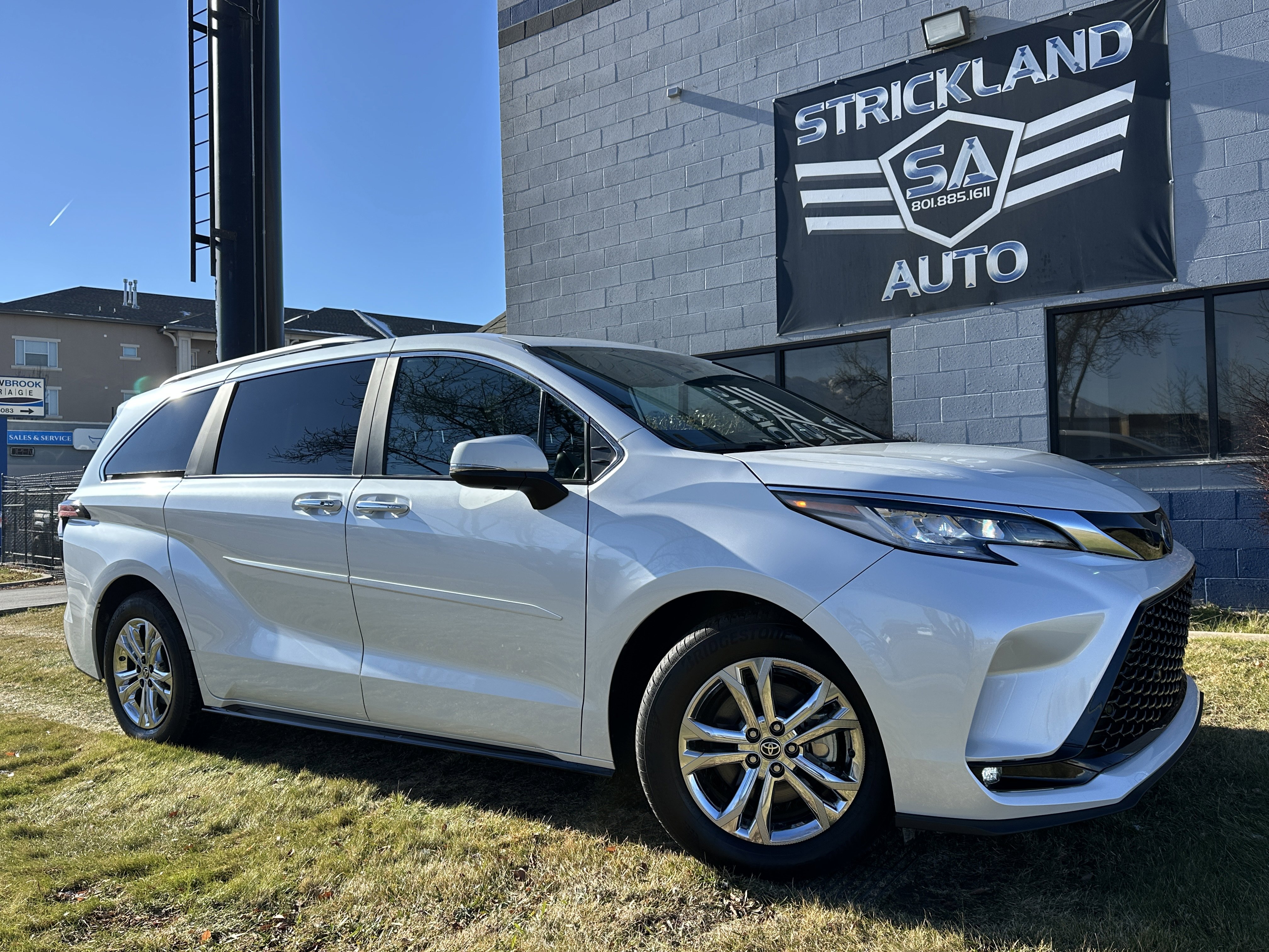 Used 2025 Toyota Sienna Limited