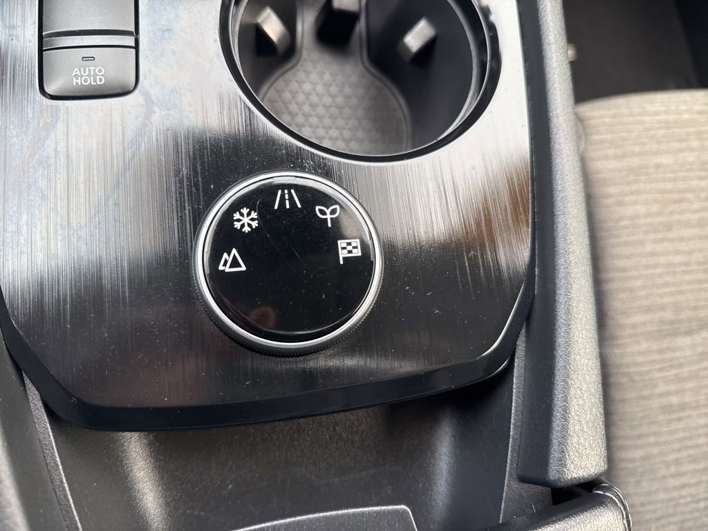 Used 2023 Nissan Rogue SV image 23