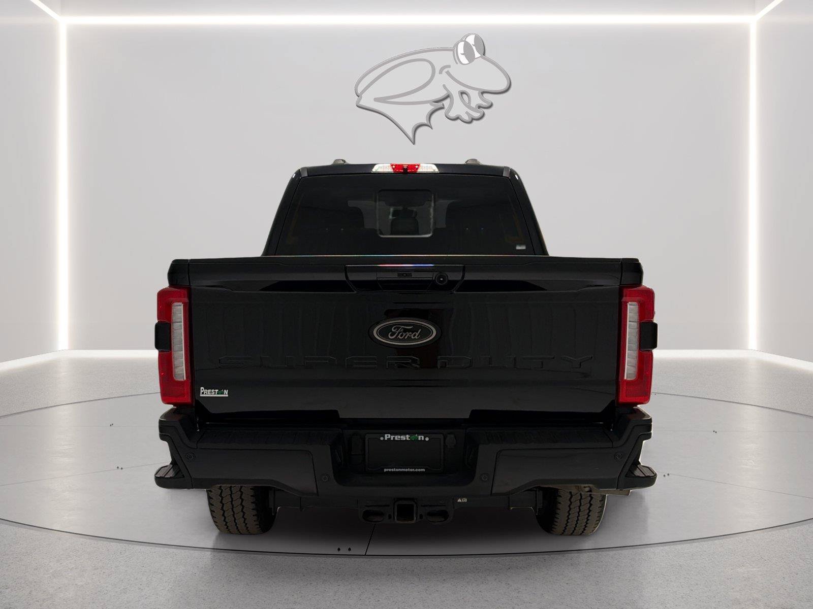 Certified 2025 Ford F350 Lariat w/ Lariat Ultimate Package AWD/4WD image 4