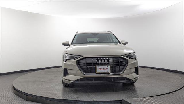 Used 2022 Audi e-tron Premium w/ Convenience Plus Package AWD/4WD image 12